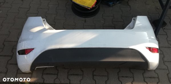 ZDERZAK TYŁ TYLNY FORD FIESTA MK7