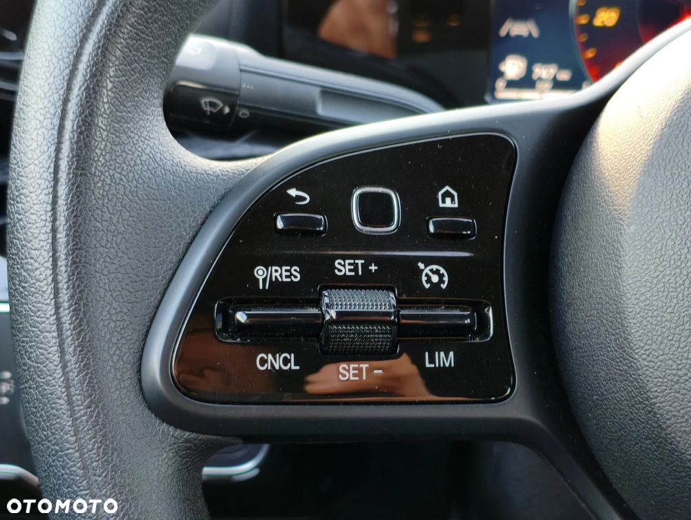 Mercedes-Benz Klasa A 180 d Edition 2021 - 15