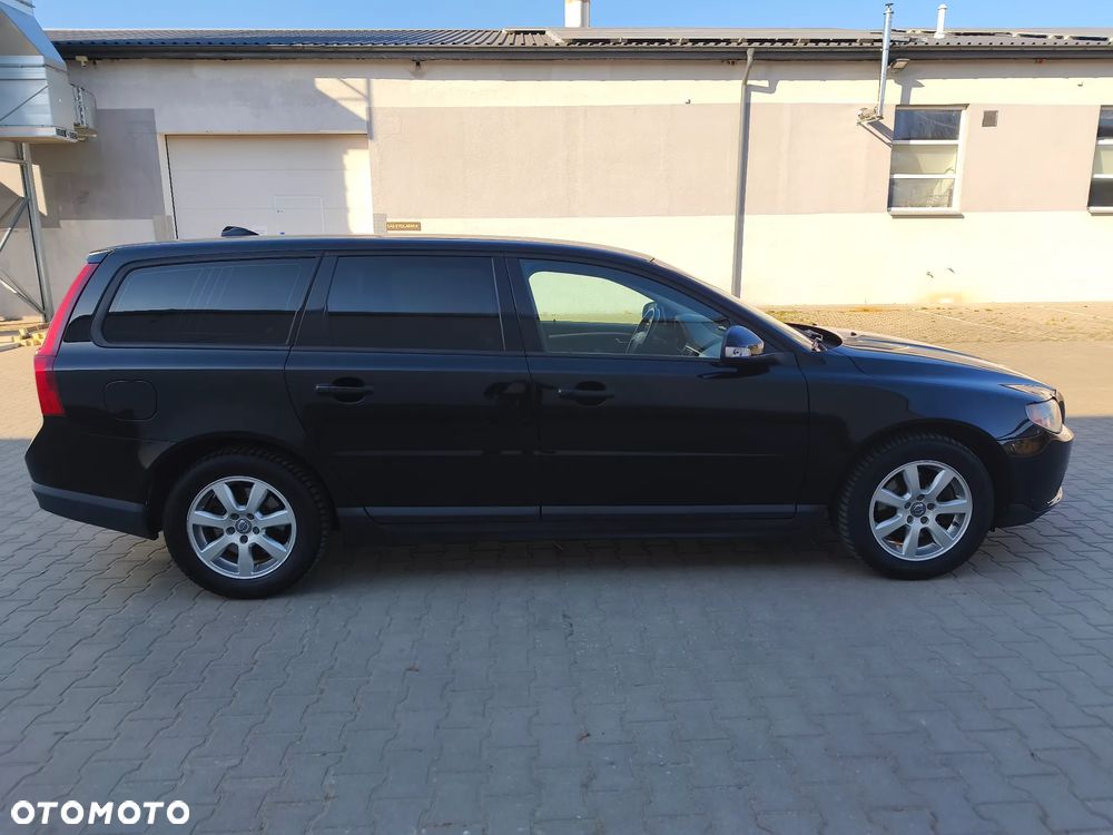 Volvo V70 2.0D Momentum - 10