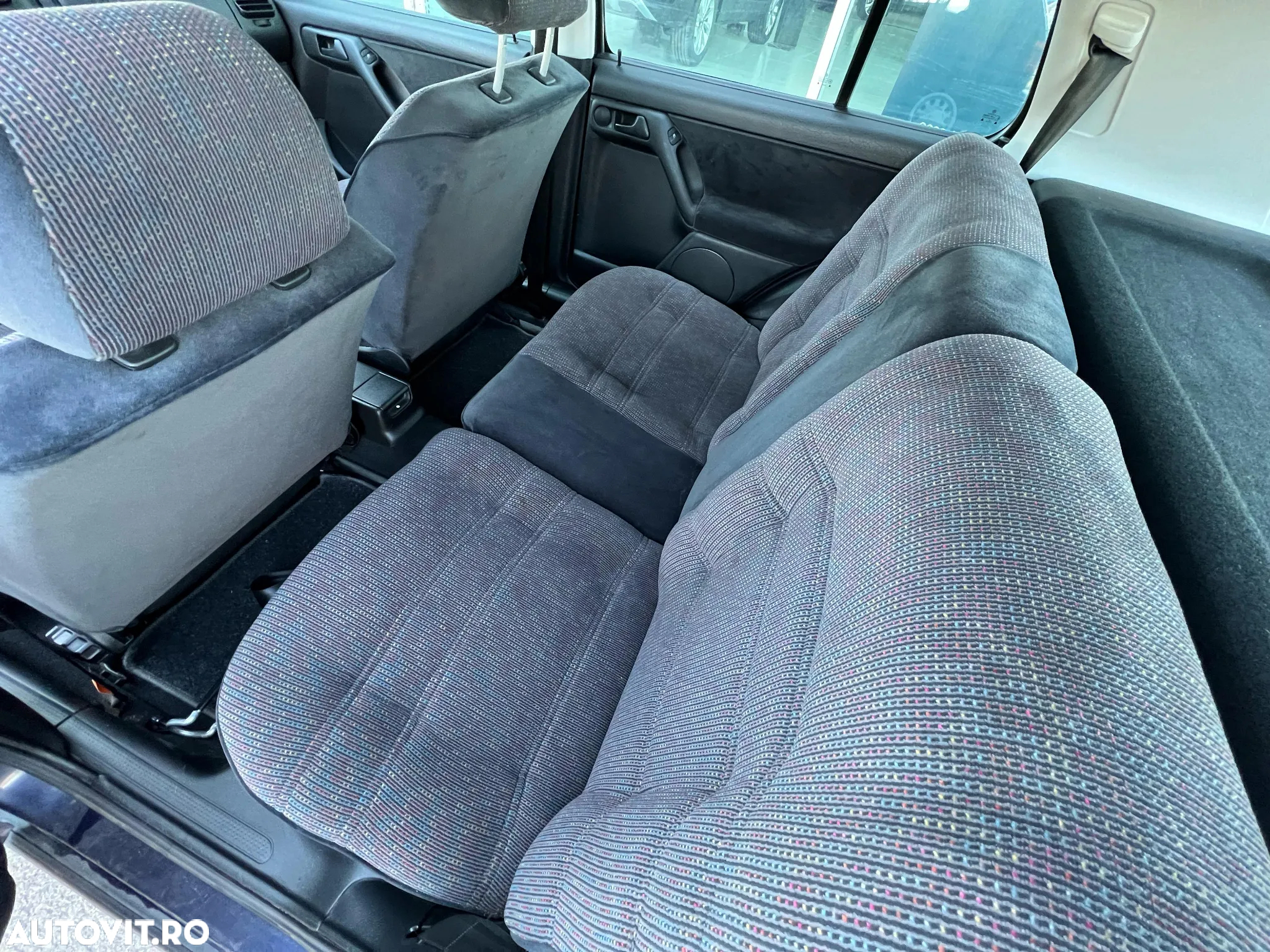 Volkswagen Golf - 20
