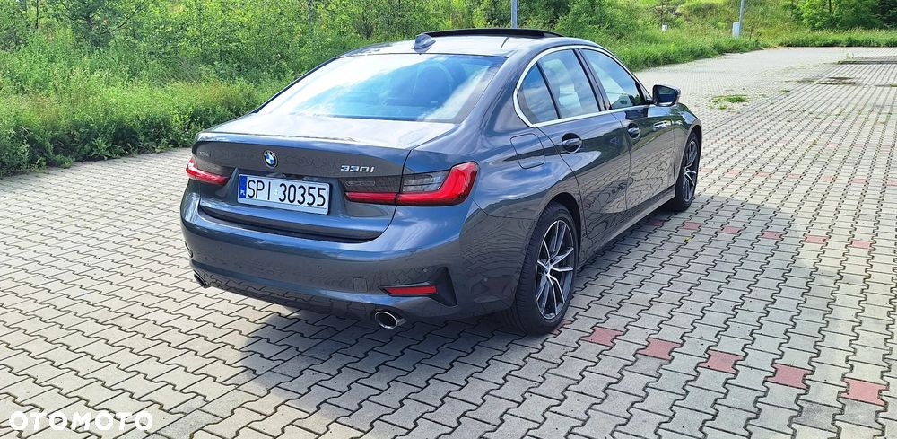 BMW Seria 3 330i xDrive Sport - 5