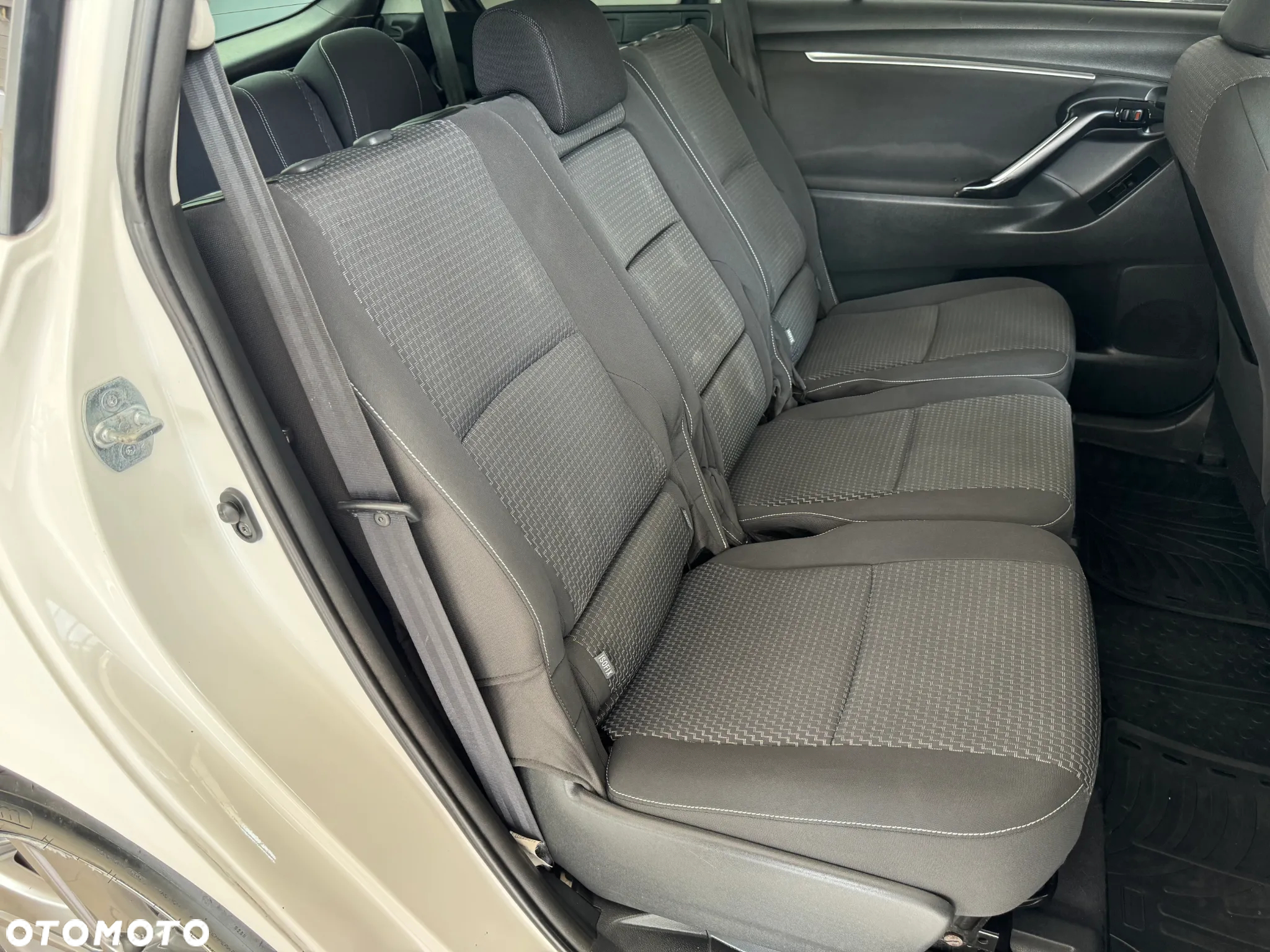 Toyota Verso 1.6 D-4D Active 7os - 27