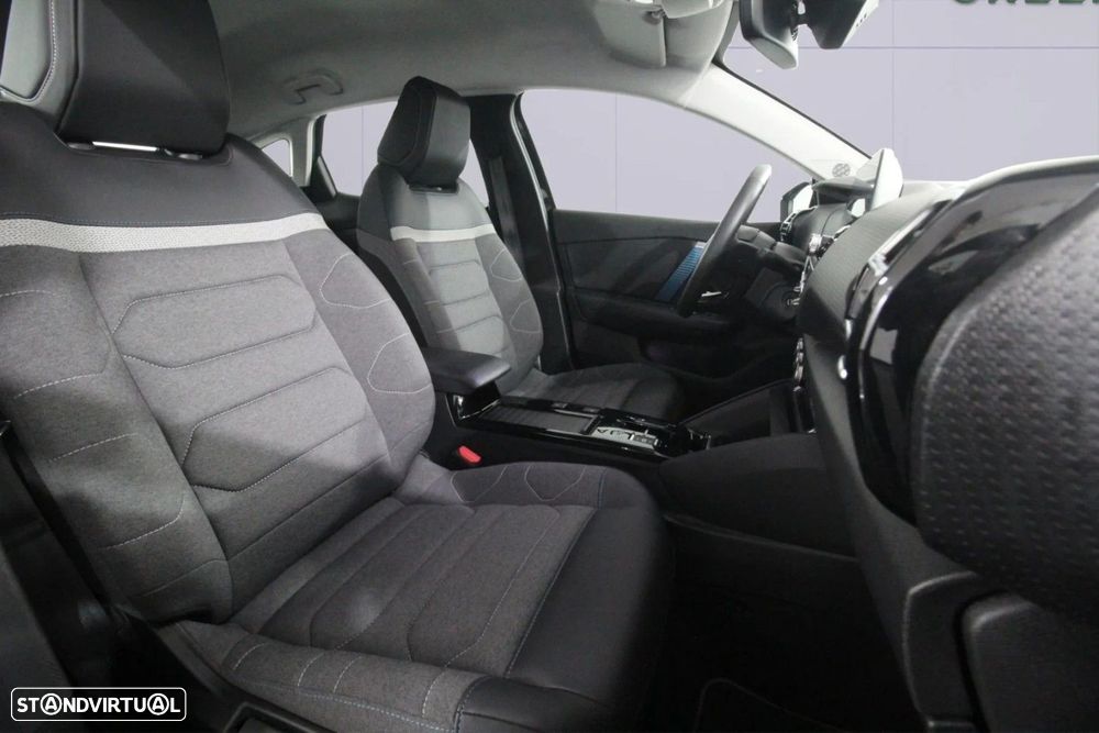 Citroën e-C4 X — fotografia 10