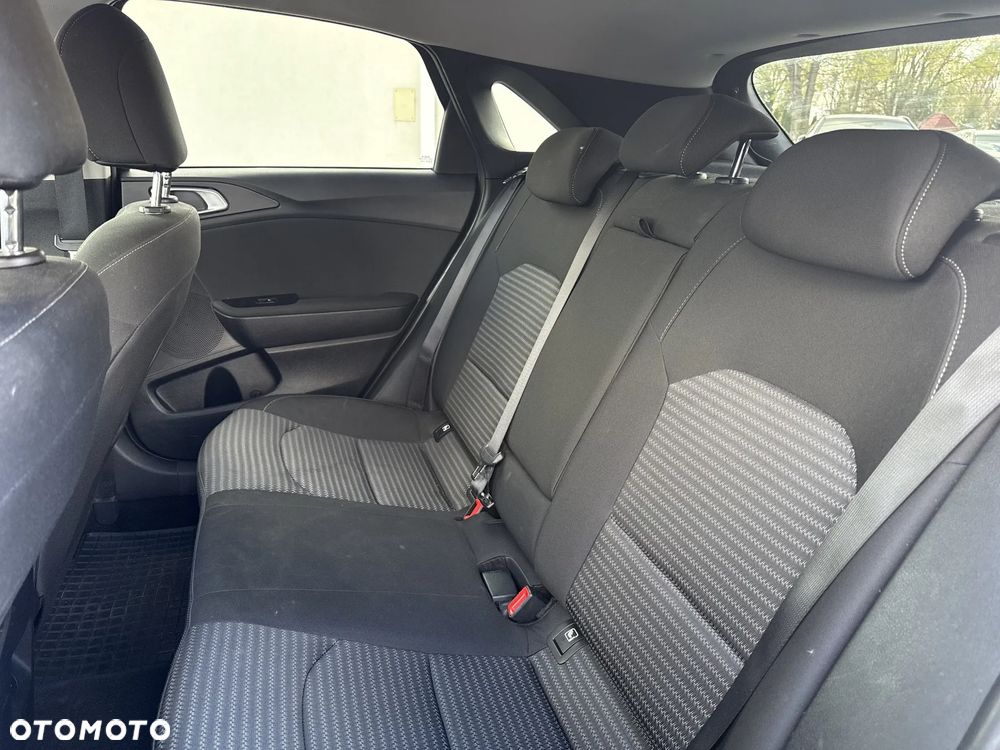 Kia Ceed 1.5 T-GDI M DCT - 16