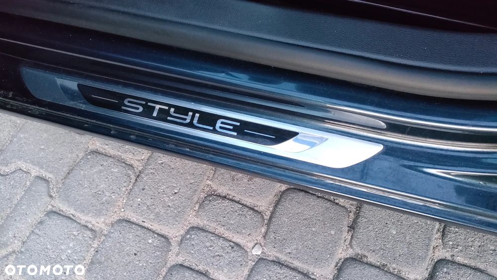 Volkswagen Golf 1.6 TDI DPF Style - 5