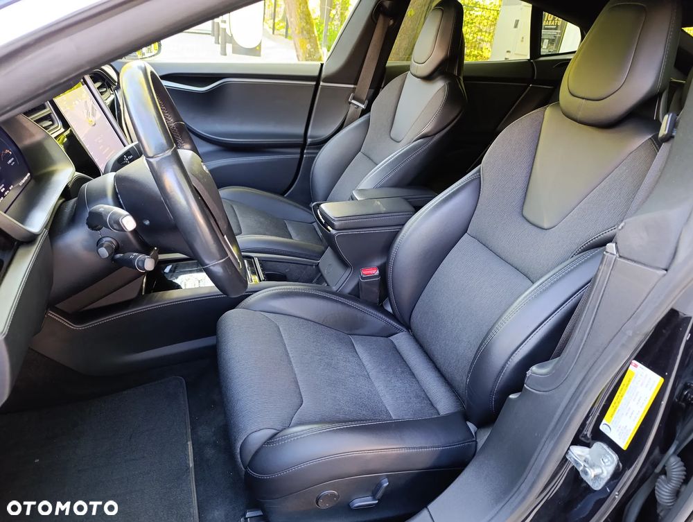 Tesla Model S Long Range Plus - 13