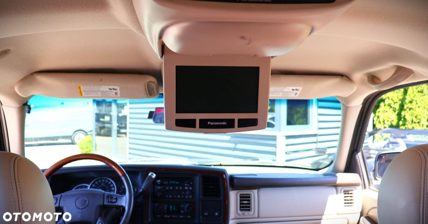 Cadillac Escalade - 25