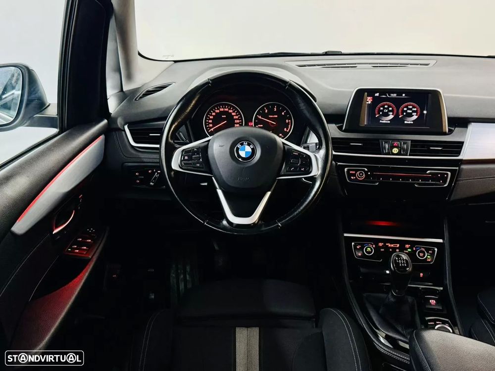 BMW 216 Active Tourer d Line Sport - 28