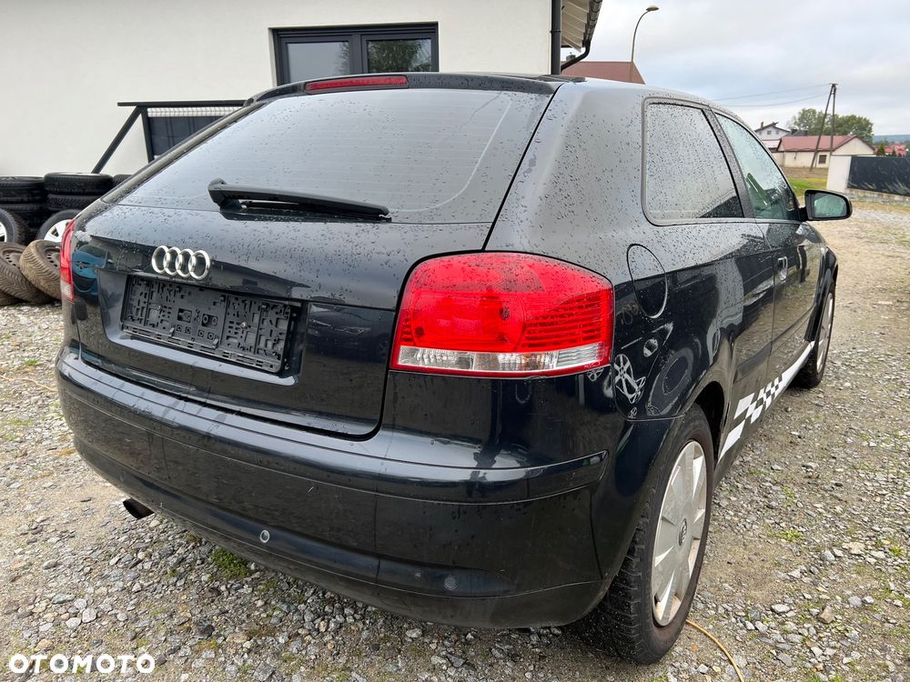 Audi A3 3-drzwiowe 1.6 Attraction - 3