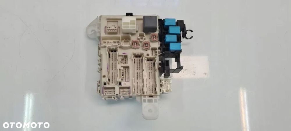 STEROWNIK MODUŁ SKRZYNKA BSI RAV4 III 2.2D - 2