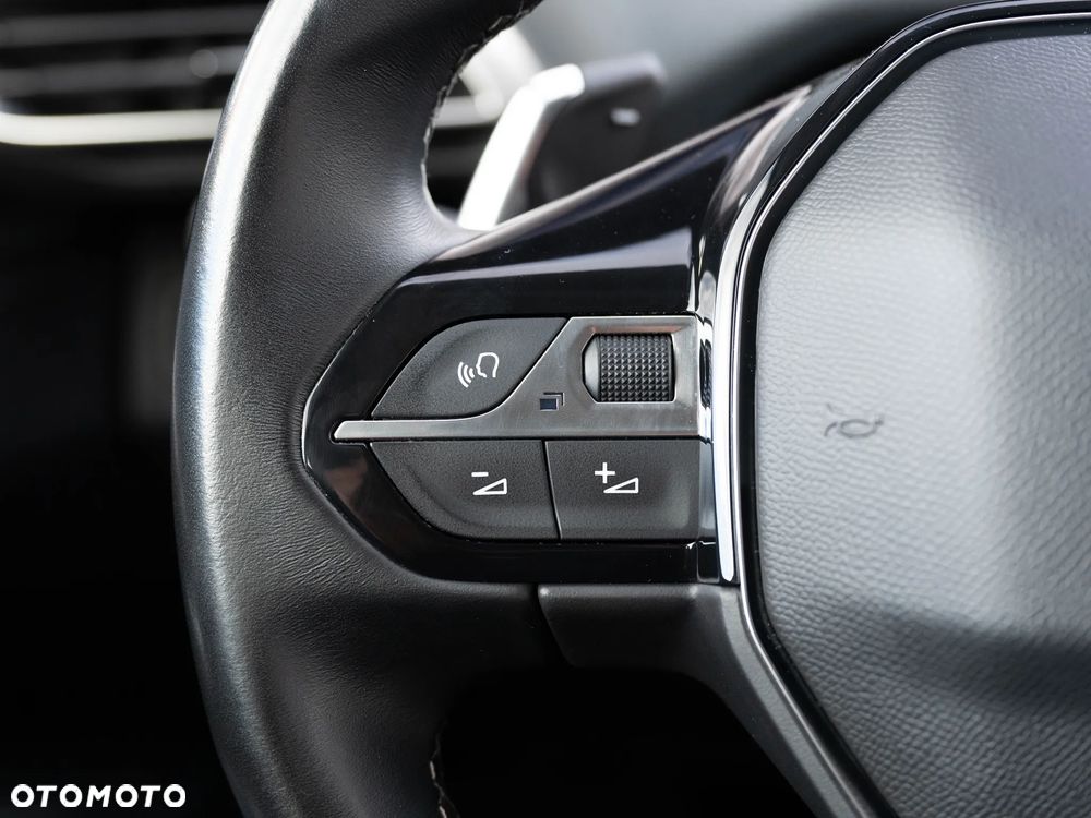 Peugeot 5008 2.0 BlueHDi Allure Pack S&S EAT8 - 27