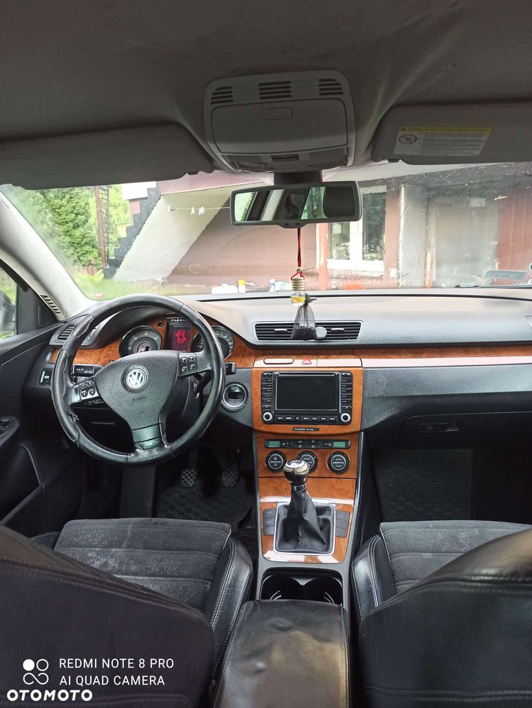 Volkswagen Passat - 5