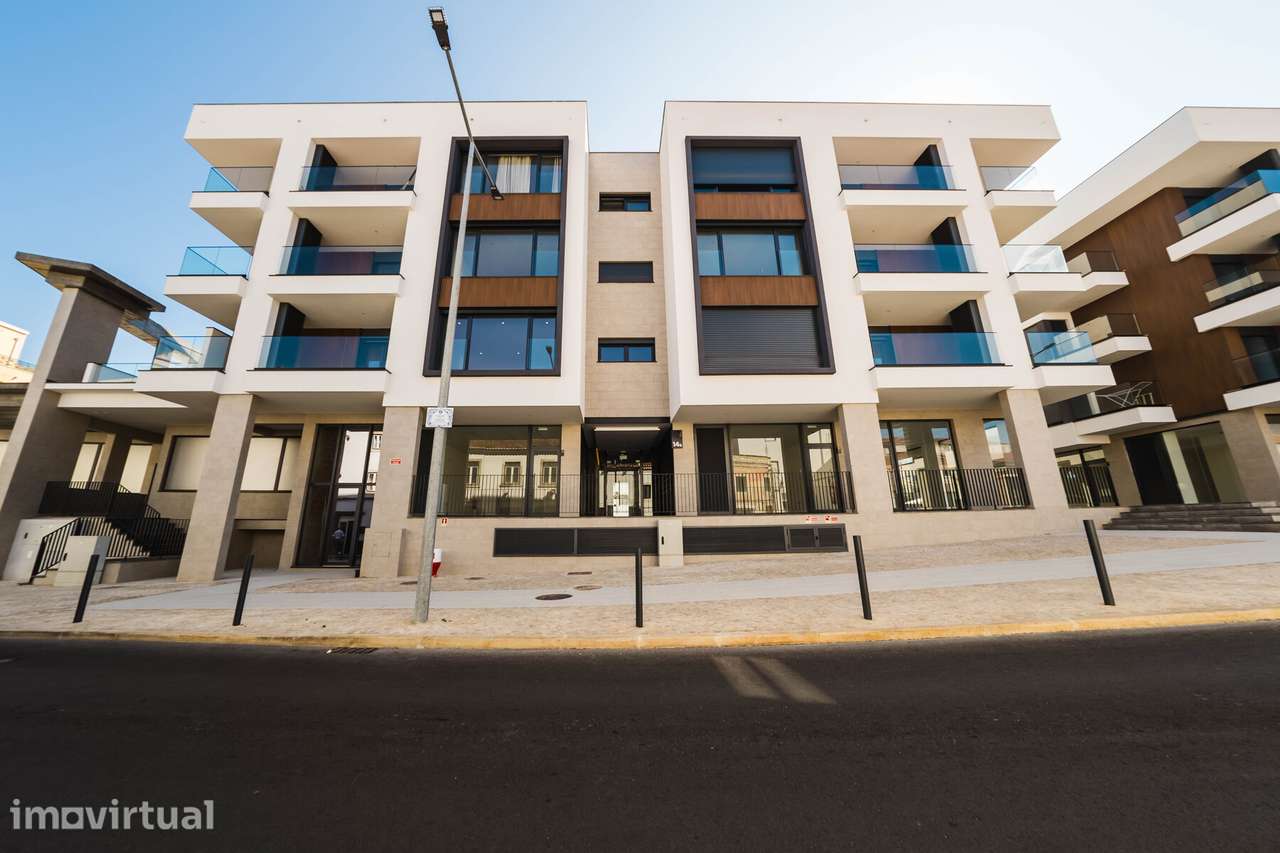 APARTAMENTO NOVO C/ 3 ASSOALHADAS CENTRO! LOCALIZAÇÃO PREMIUM!