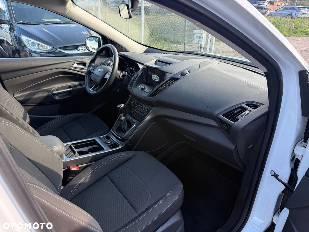 Ford Kuga - 27