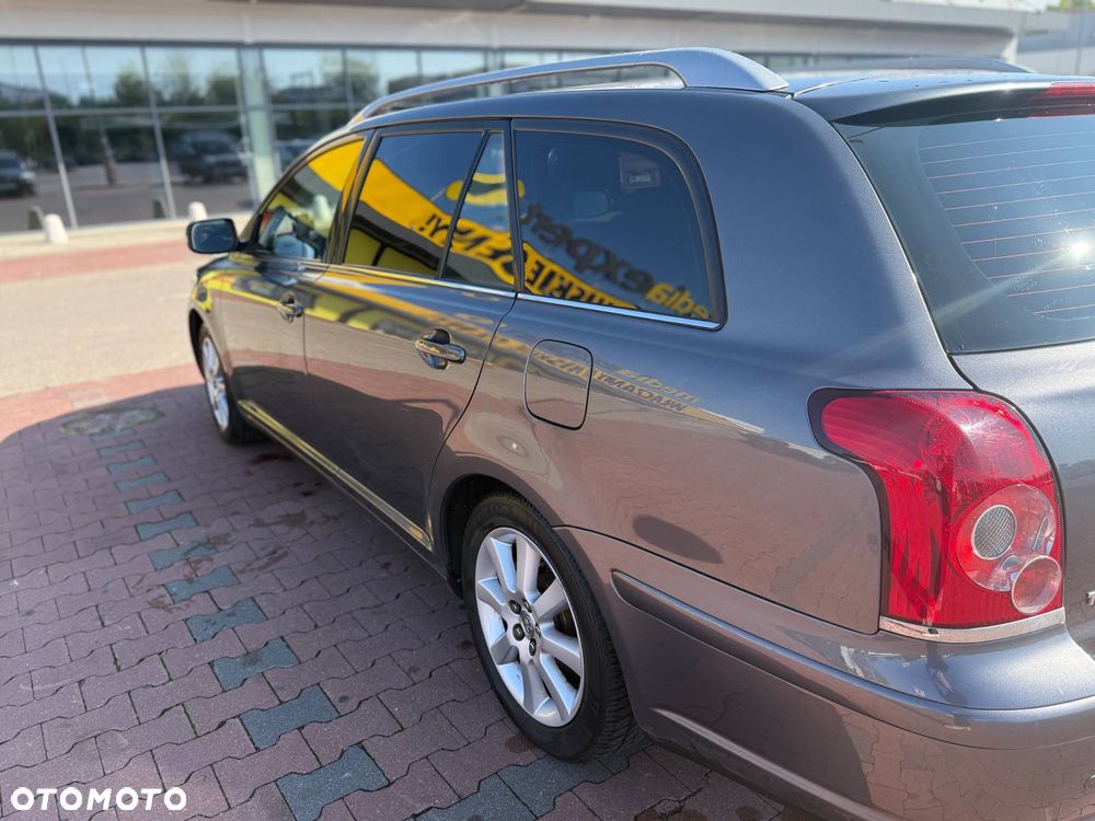 Toyota Avensis 2.0 D-4D Luna - 3