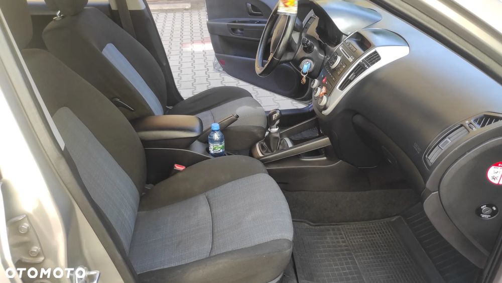 Kia Ceed 1.4 Comfort - 6