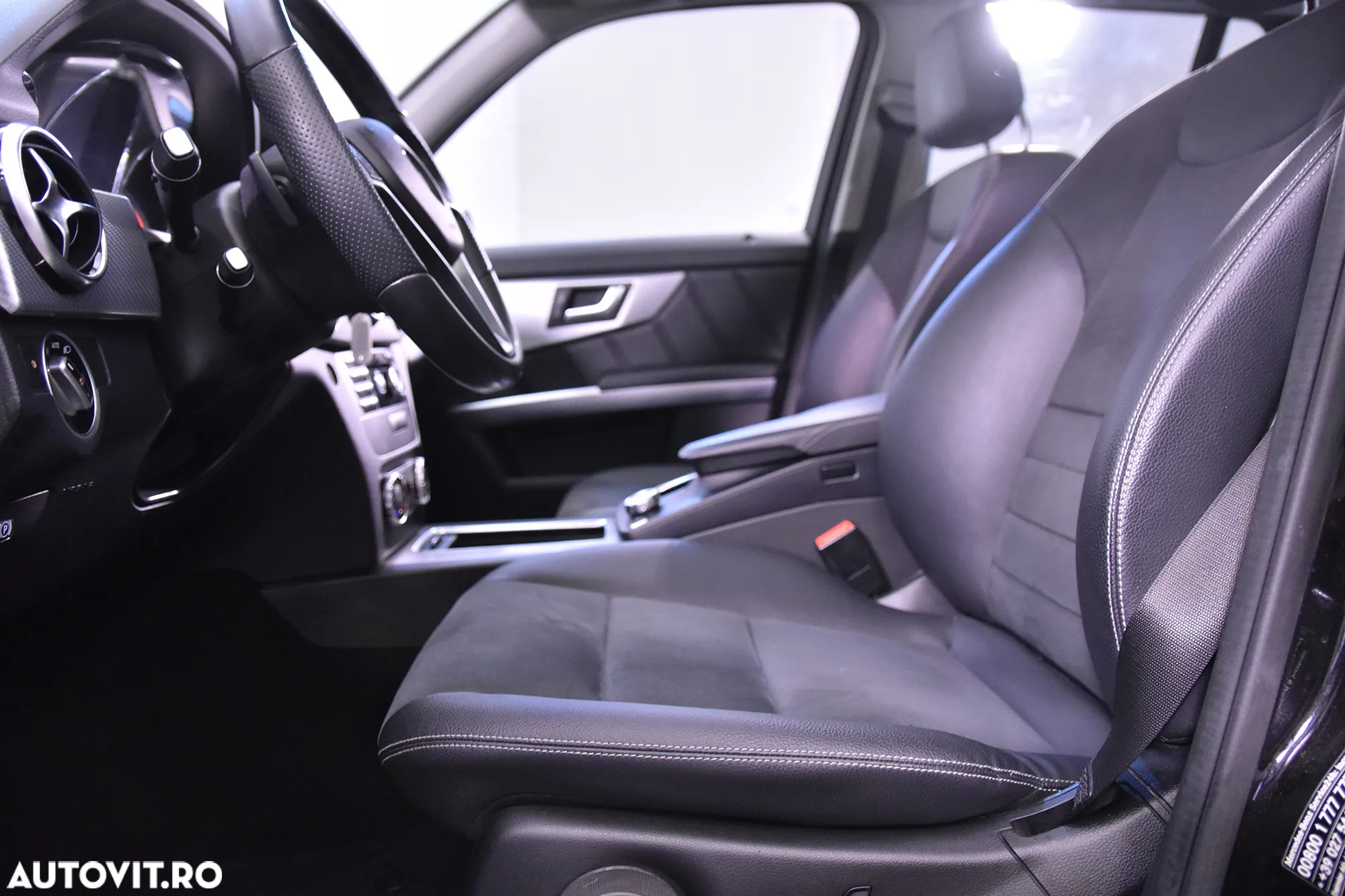 Mercedes-Benz GLK - 23