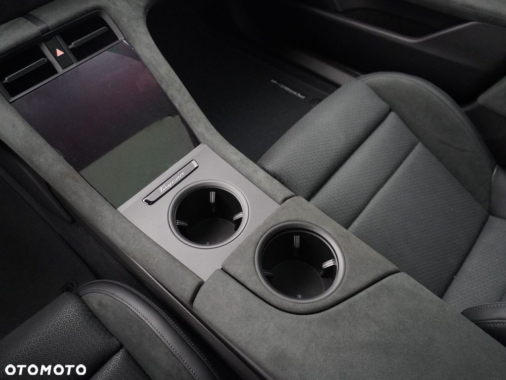 Porsche Taycan 105kWh GTS - 28