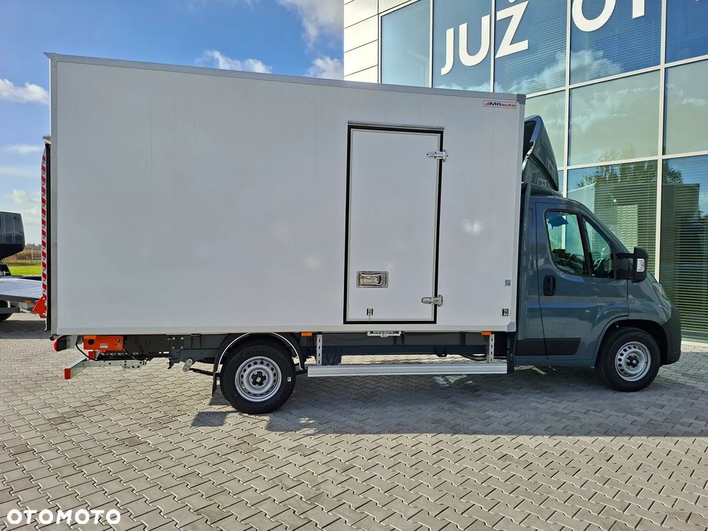 Fiat Ducato Kontener z windą - 9