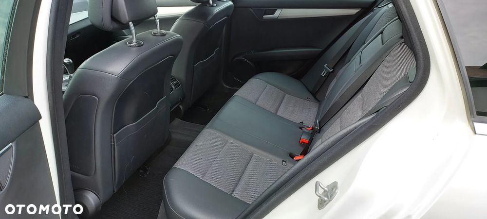 Mercedes-Benz Klasa C - 36