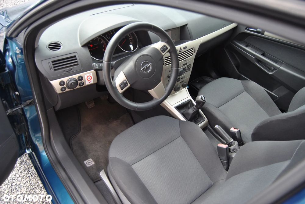 Opel Astra 1.6 Enjoy - 27