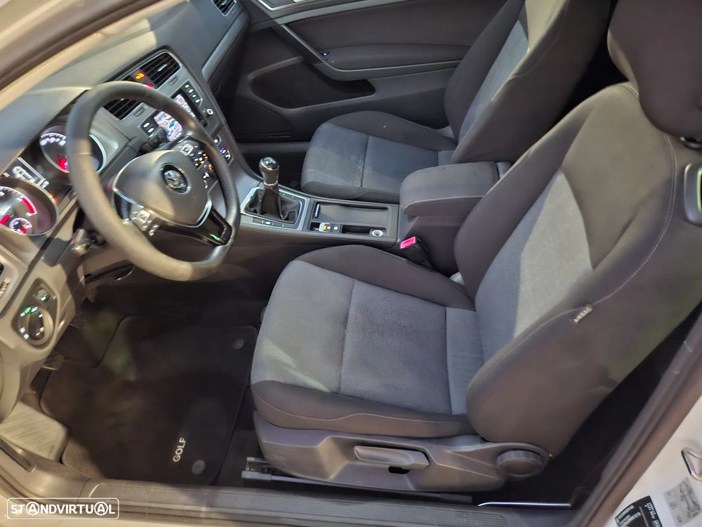 VW Golf 1.6 TDI BlueMotion Comfortline - 17