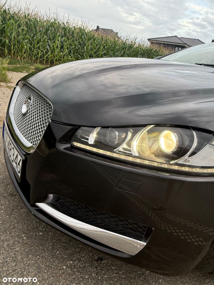Jaguar XF 2.2 D - 18