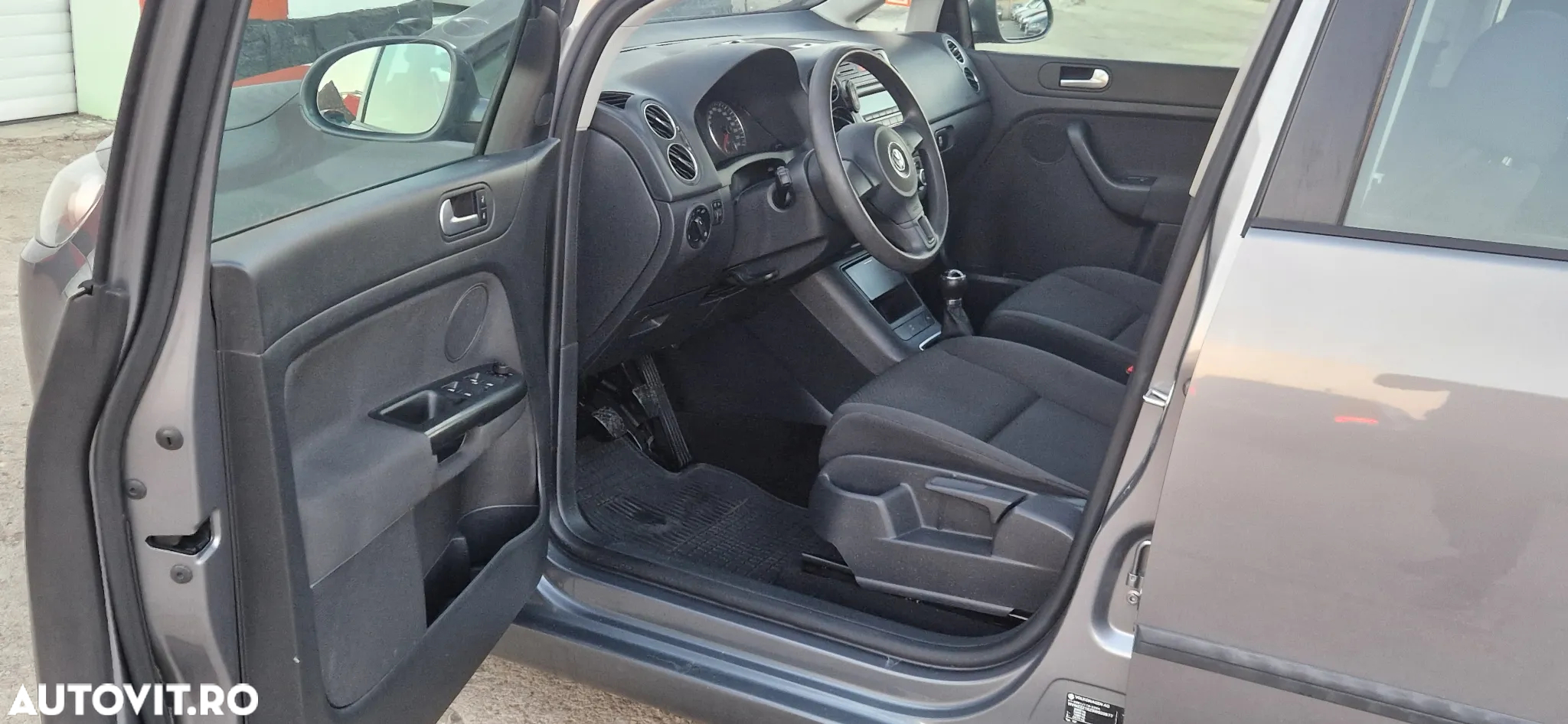 Volkswagen Golf Plus - 31