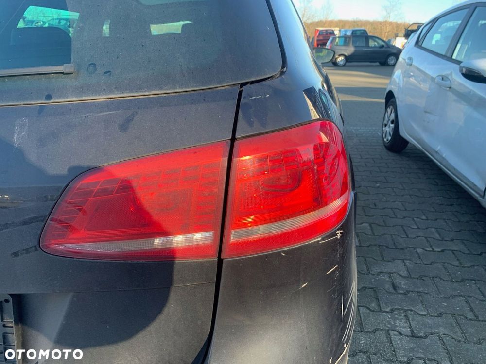 VW PASSAT B7 Lampa tył prawa w błotnik LED EU - 1