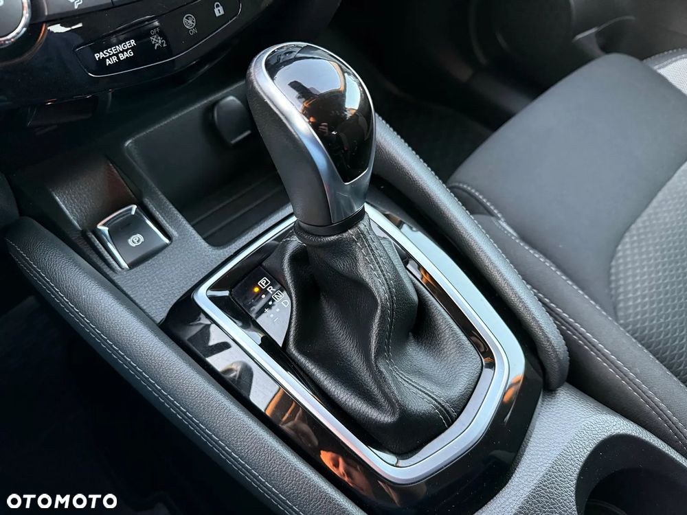 Nissan Qashqai 1.3 DIG-T Tekna DCT - 31