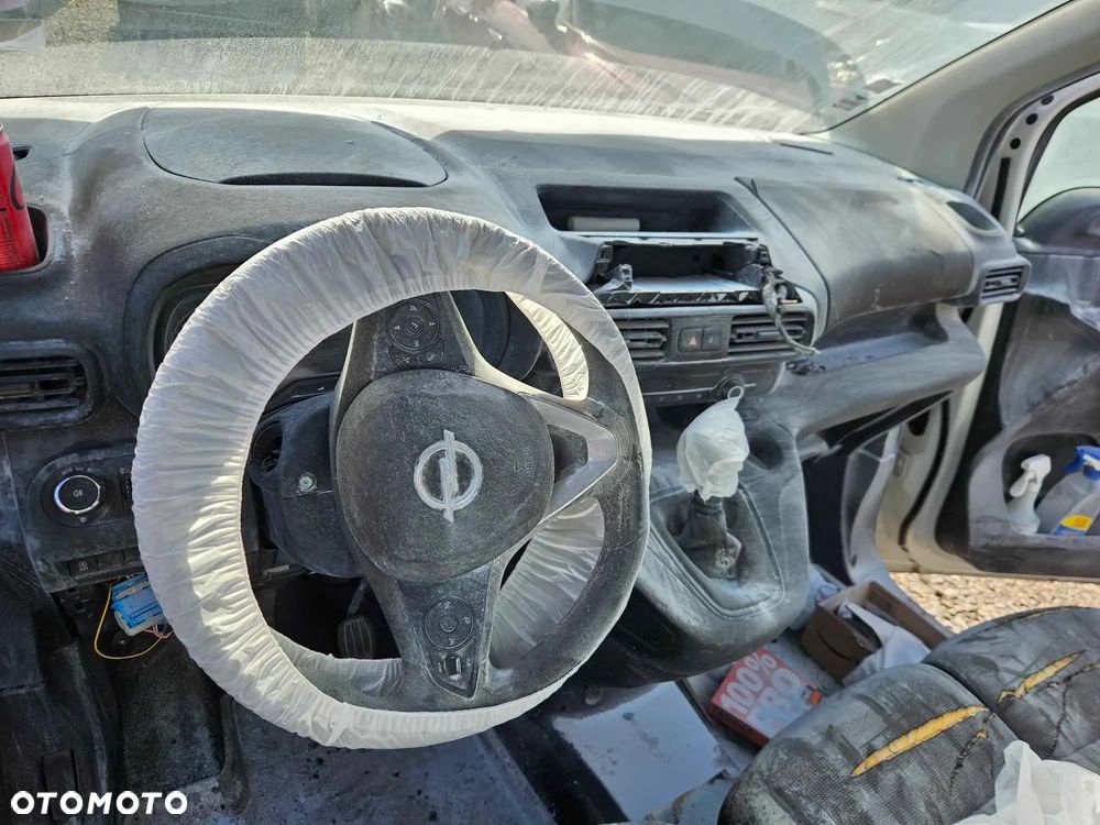 Opel COMBO  1.2 BENZYNA  BERLINGO PARTNER - 6