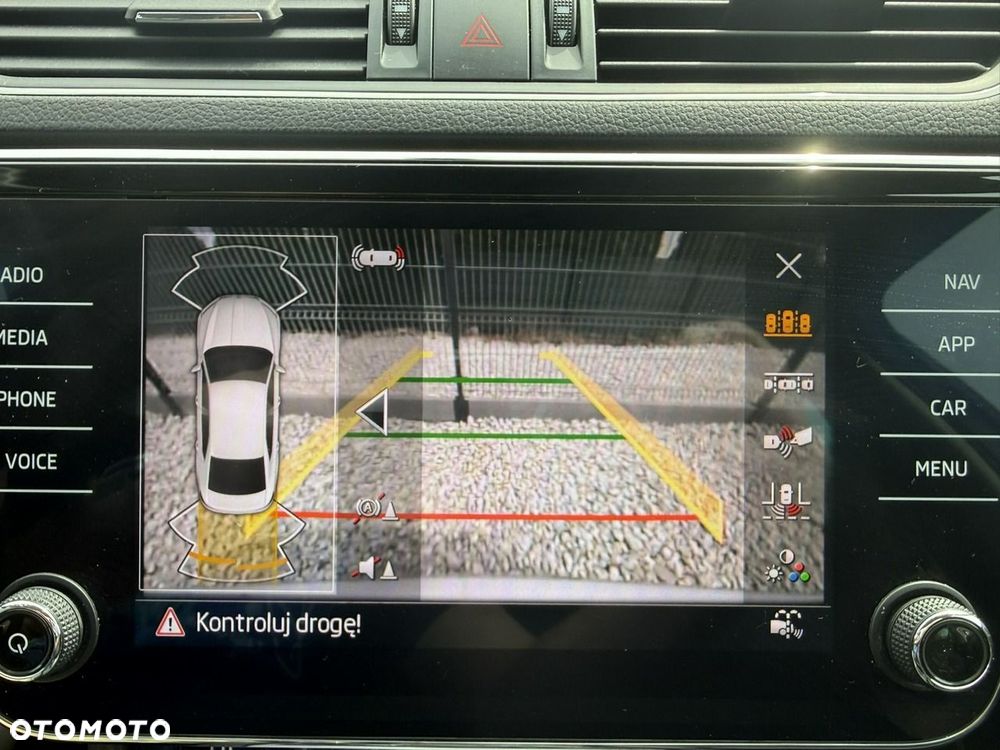 Skoda Superb 2.0 TDI SCR Ambition - 20