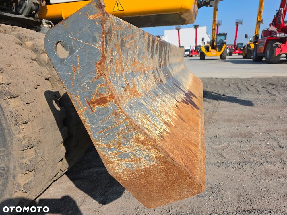 Liebherr A 914 Litronic jak TEREX CAT SENNEBOGEN M497 - 20