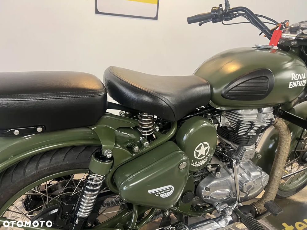 Royal Enfield Classic - 16