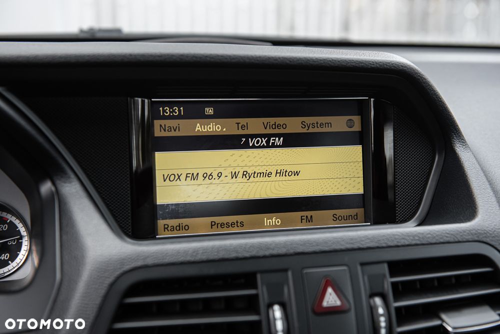 Mercedes-Benz Klasa E 250 CGI BlueEFFICIENCY Automatik Avantgarde - 25