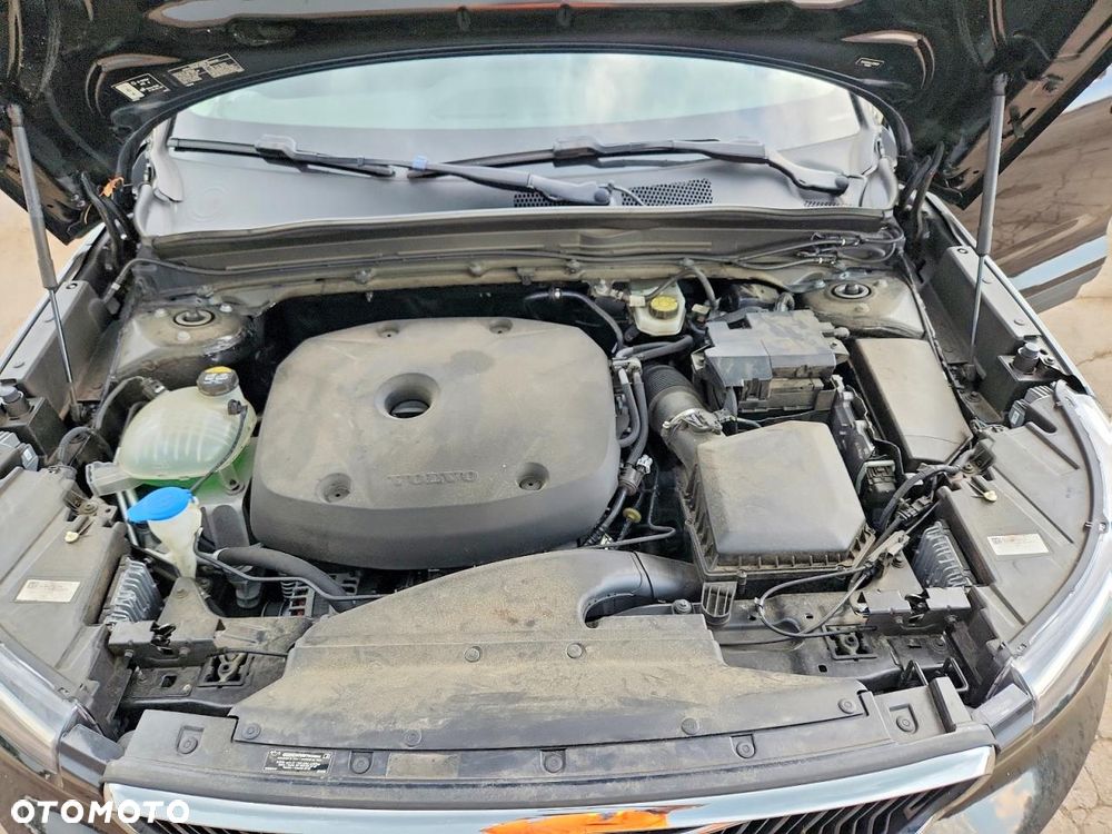 Volvo XC 40 T5 AWD Geartronic Momentum Pro - 12