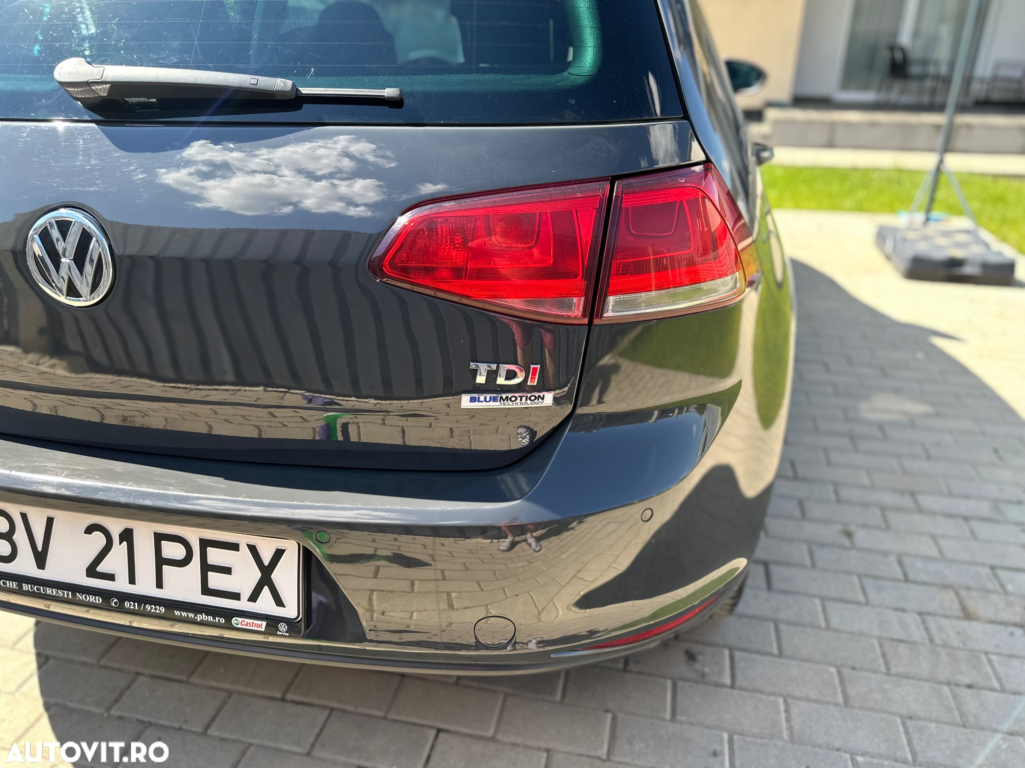 Volkswagen Golf - 11