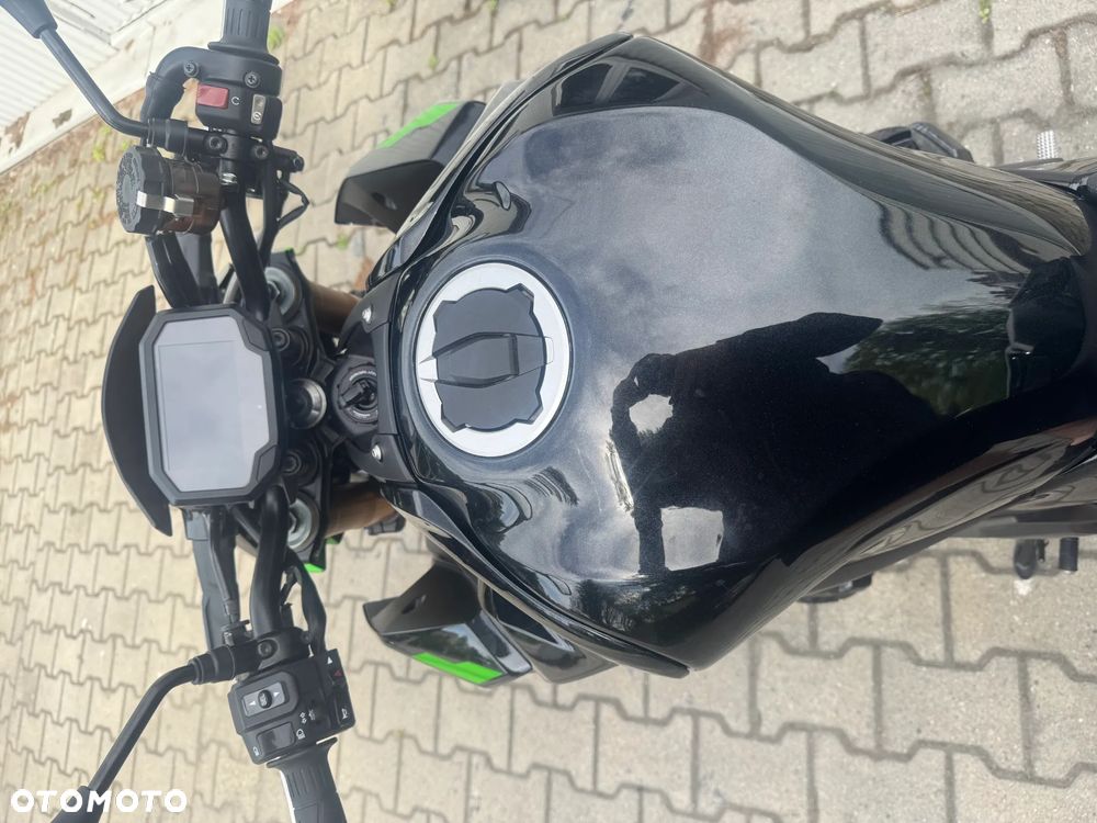 Kawasaki Z 900 - 17