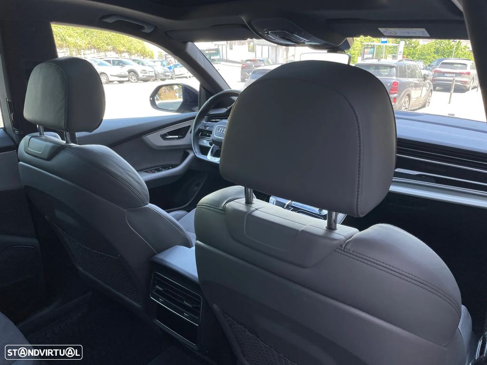 Audi SQ8 4.0 TDI quattro Tiptronic - 30