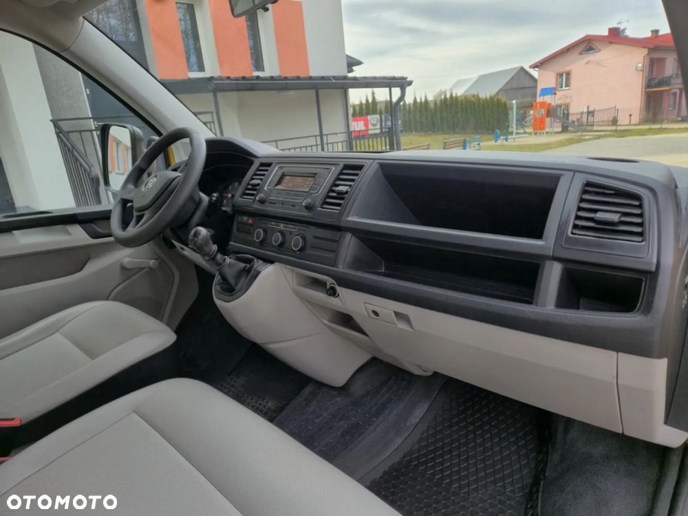 Volkswagen Transporter - 12
