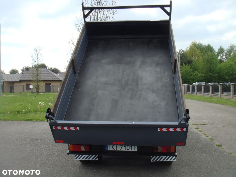 Nissan CABSTAR - 15