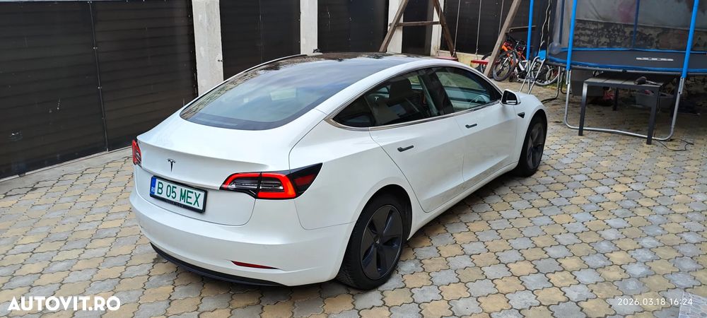 Tesla Model 3 Standard Reichweite Plus Hinterradantrieb - 8