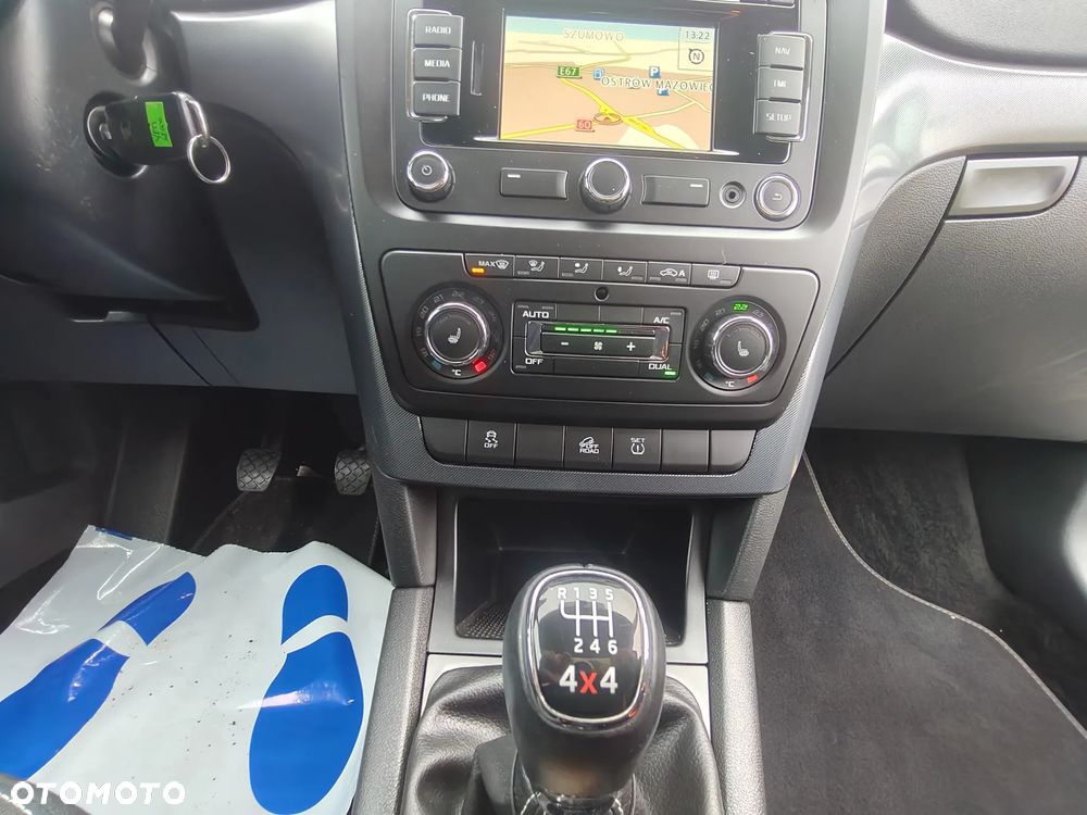 Skoda Yeti Outdoor 2.0 TDI 4x4 Adventure - 36