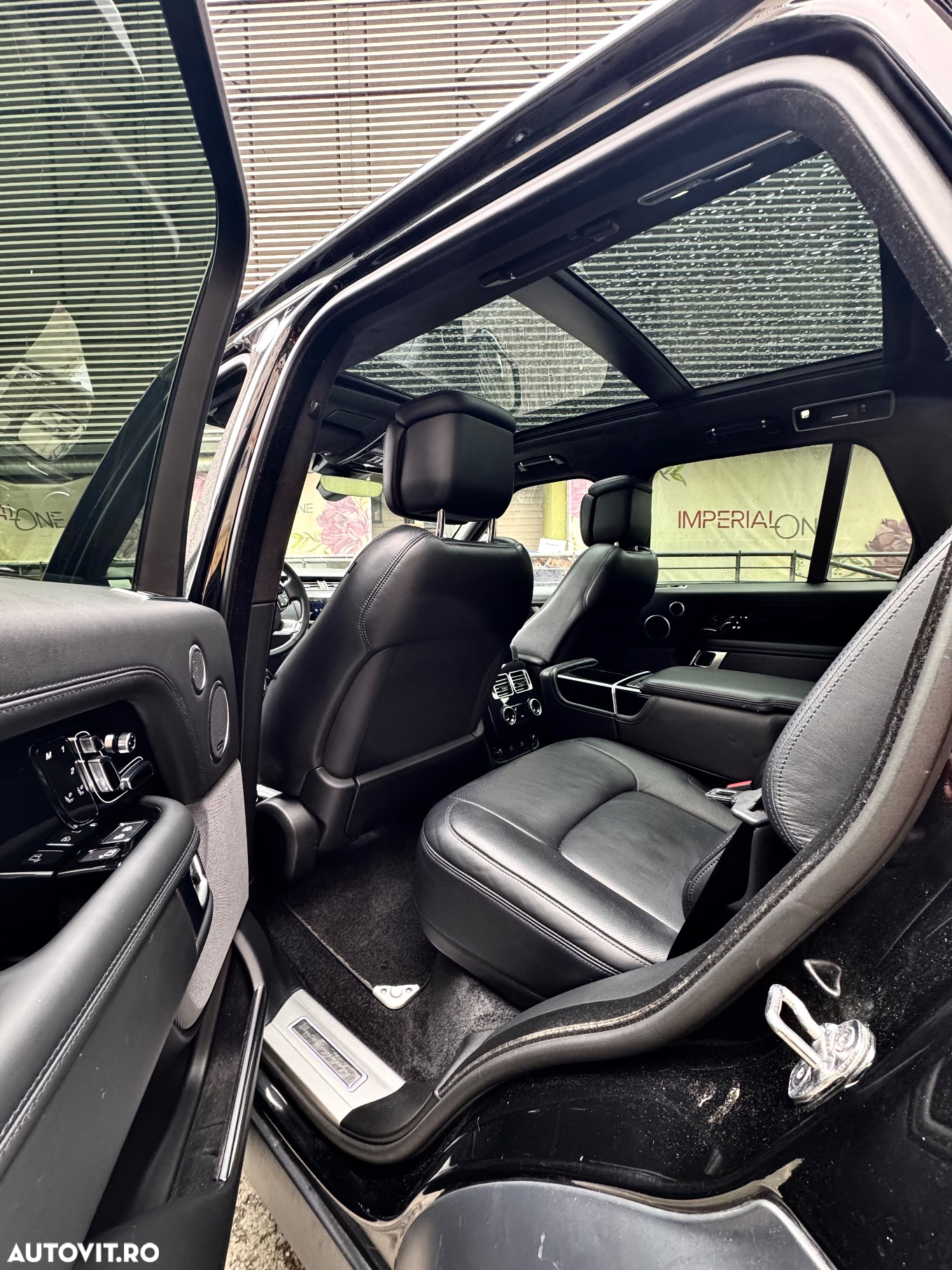 Land Rover Range Rover 2.0 l4 PHEV LWB Autobiography - 7