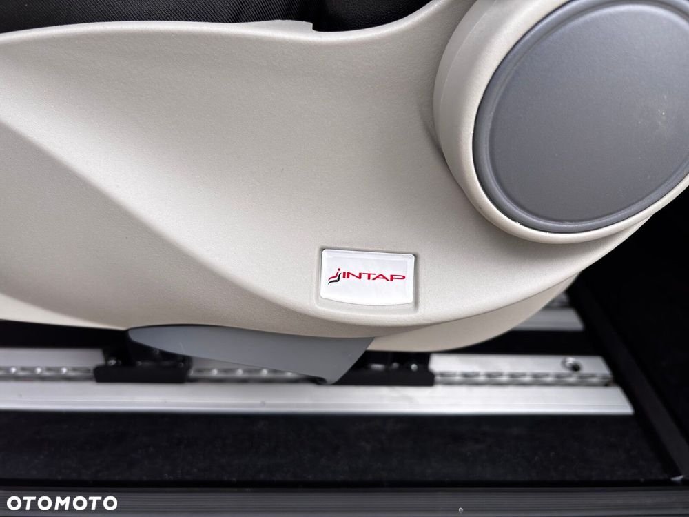 Volkswagen Transporter 2.0 TDI 150 KM 8-automat 8m L1 - 35