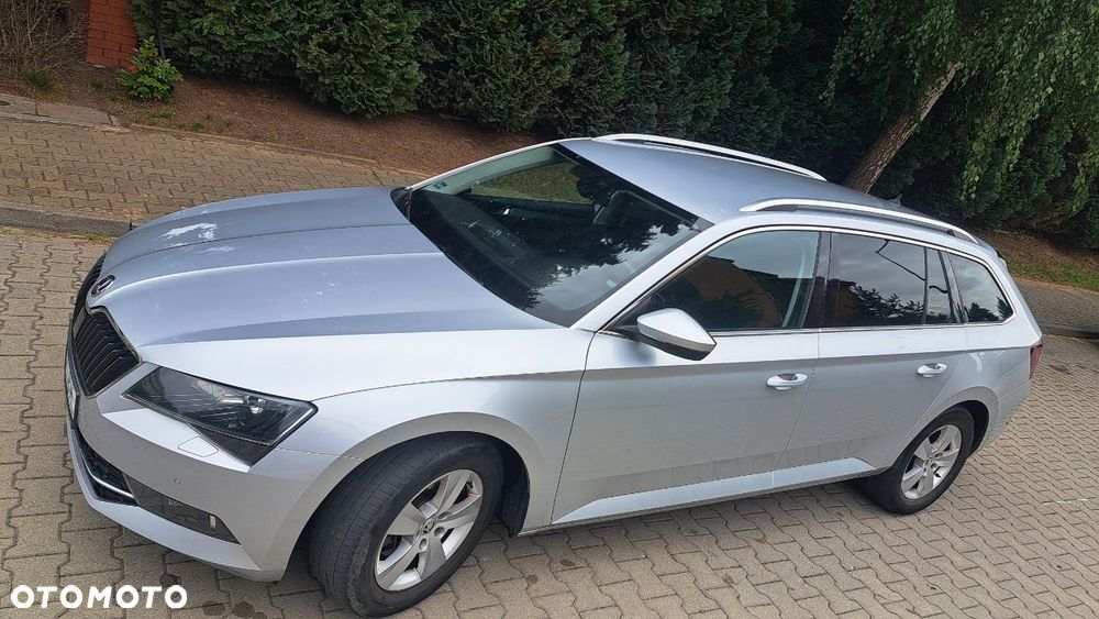 Skoda Superb 2.0 TDI SCR 4x4 Ambition DSG - 8