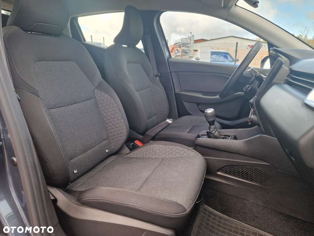 Renault Clio - 22