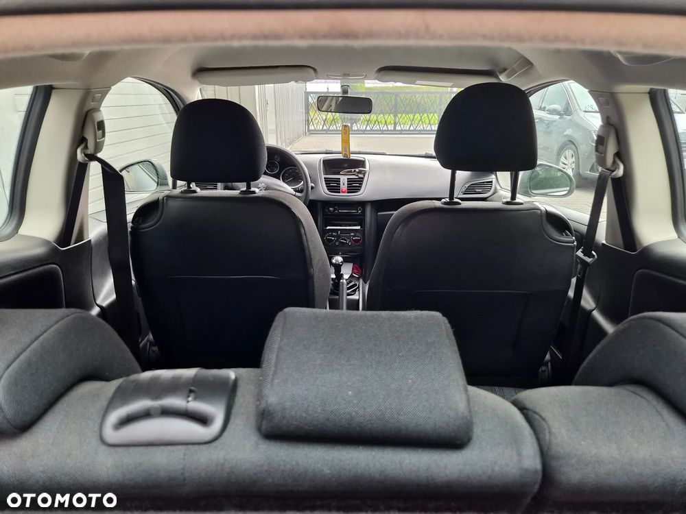 Peugeot 207 1.4 Trendy - 13