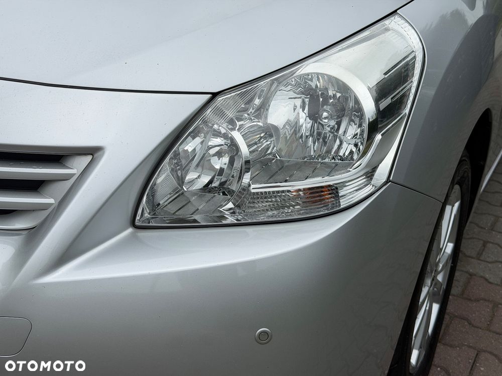Toyota Verso 1.8 Multidrive Edition - 11