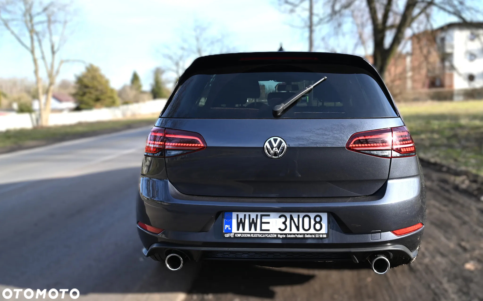 Volkswagen Golf - 25